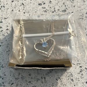 Vintage Avon sterling Silver Necklace with blue Gem